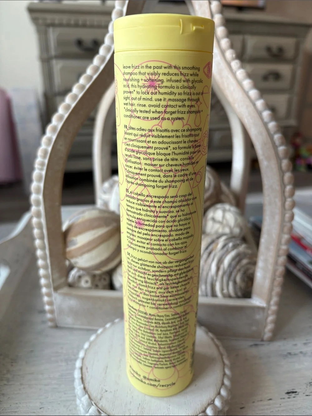 amika Forget Frizz Anti-Frizz Shampoo